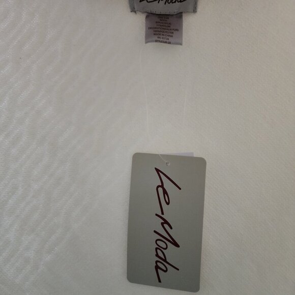 NWT Le Moda Women White Ivory Faux Fur Cowl Neck Poncho Sweater One Size Wedding - Picture 5 of 6